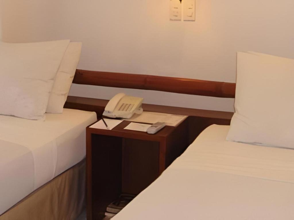 Soledad Suites Panglao Exteriör bild
