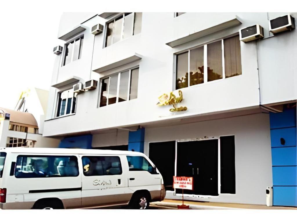 Soledad Suites Panglao Exteriör bild