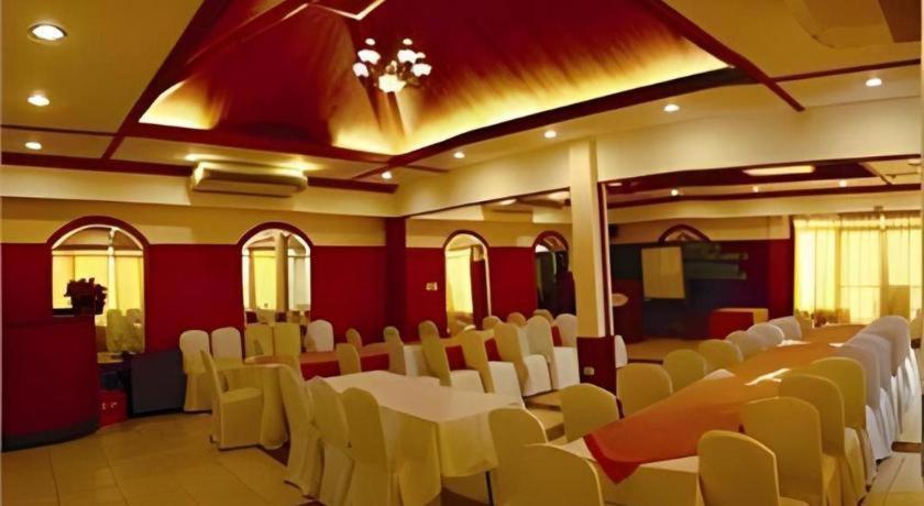 Soledad Suites Panglao Exteriör bild
